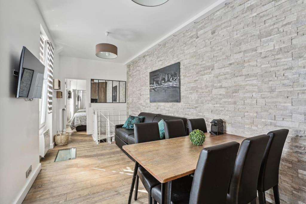 03 Tour Eiffel Appartement Pour 7 Personnes Paris Luaran gambar