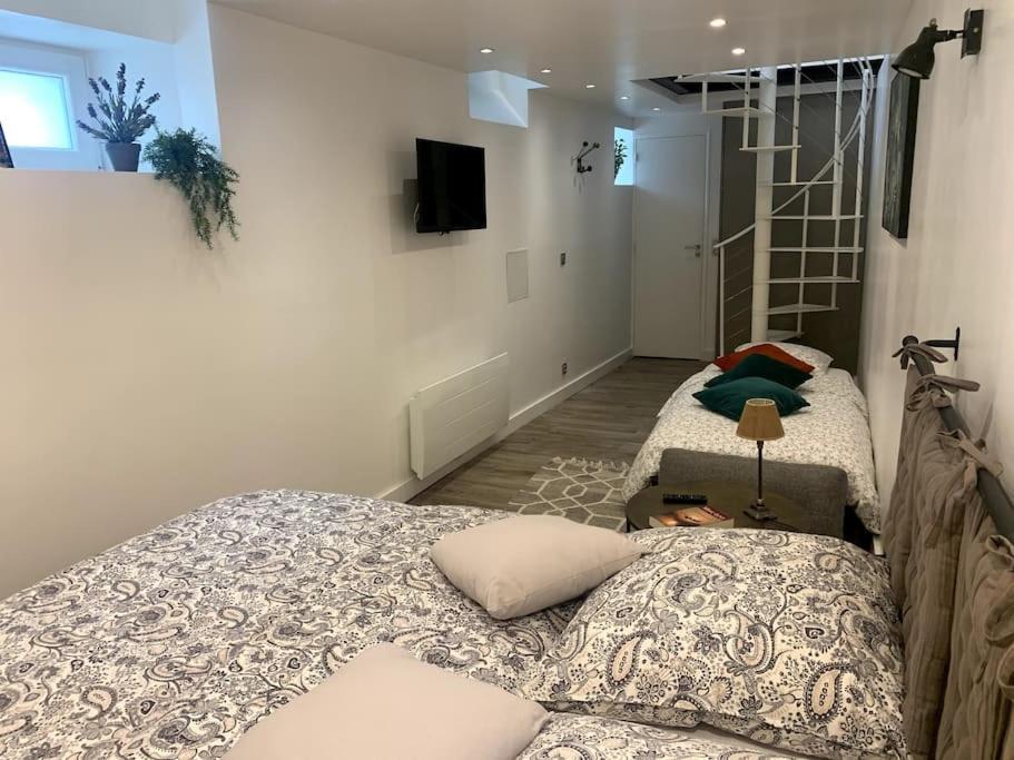 03 Tour Eiffel Appartement Pour 7 Personnes Paris Luaran gambar